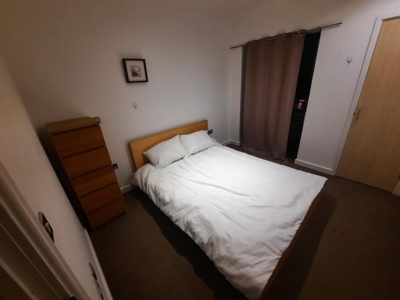 Room In Cardiff City Center - Swiftstay Екстериор снимка